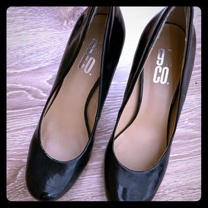 Nine & Co black heels